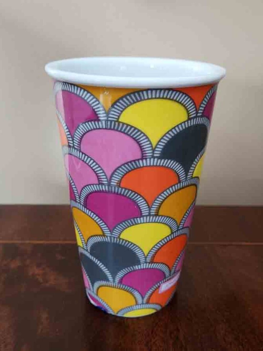 Jonathan Adler Ceramic Tumbler Mug Colorful Scallop Pattern 16 oz